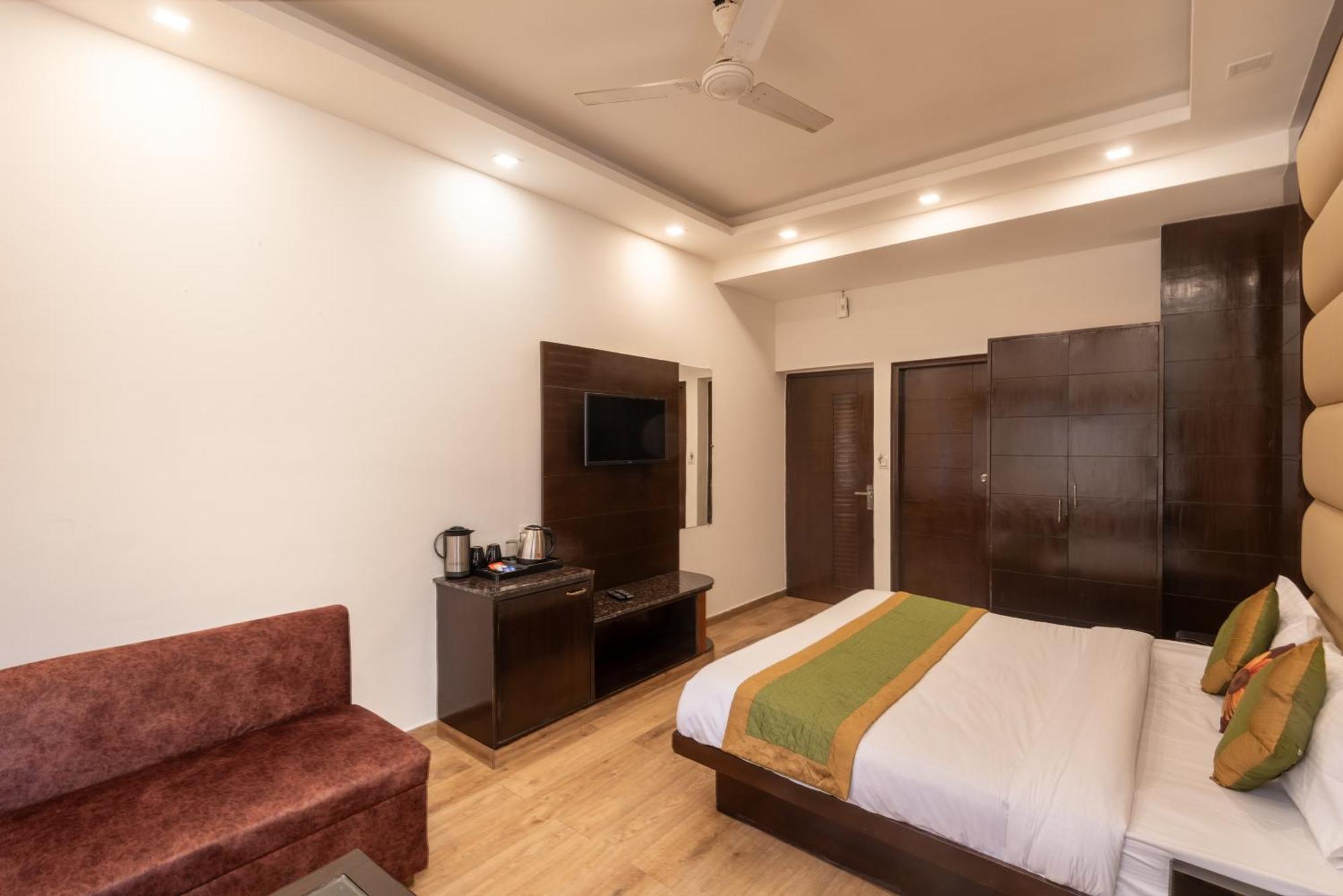Hotel 30 Degree North Массури Экстерьер фото